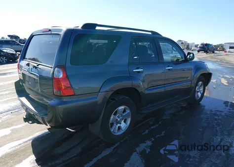 2007 Toyota 4Runner Sr5 V8 z USA, uszkodzony, nr VIN JTEZT14R670028100